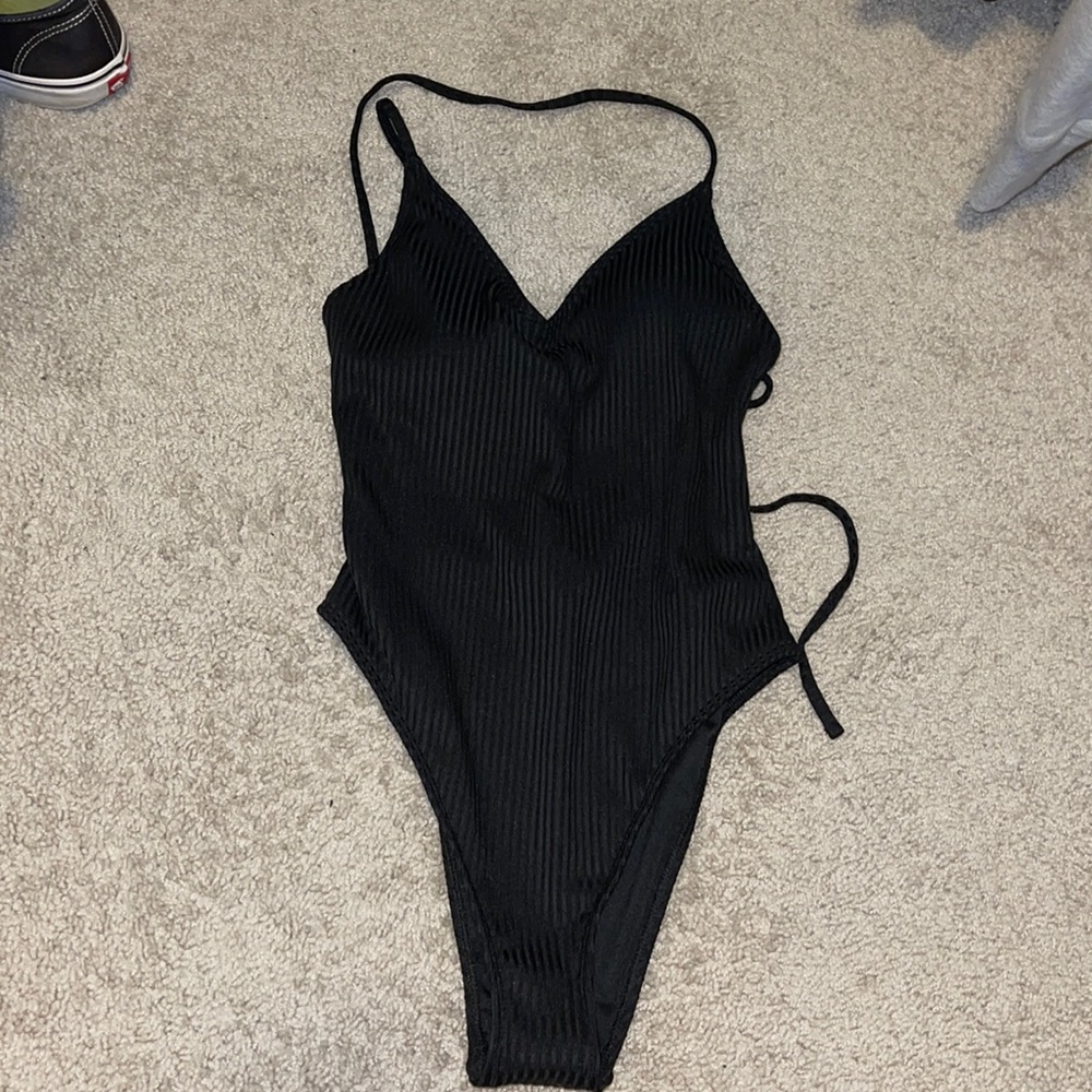 One piece bathing suit